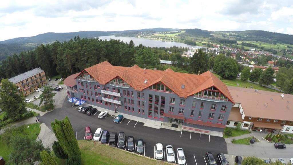 Hotel Bouczech Lipno nad Vltavou Eksteriør billede