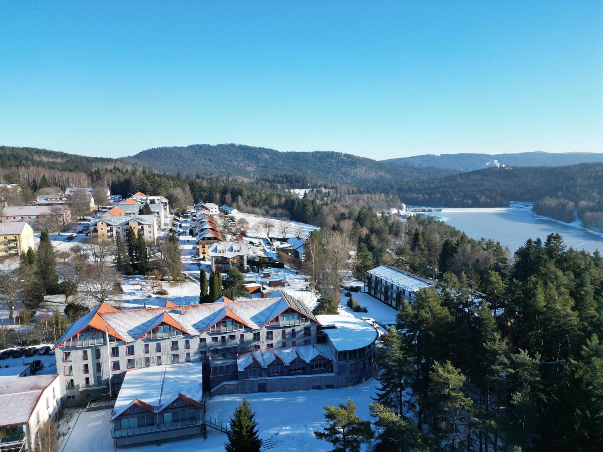 Hotel Bouczech Lipno nad Vltavou Eksteriør billede