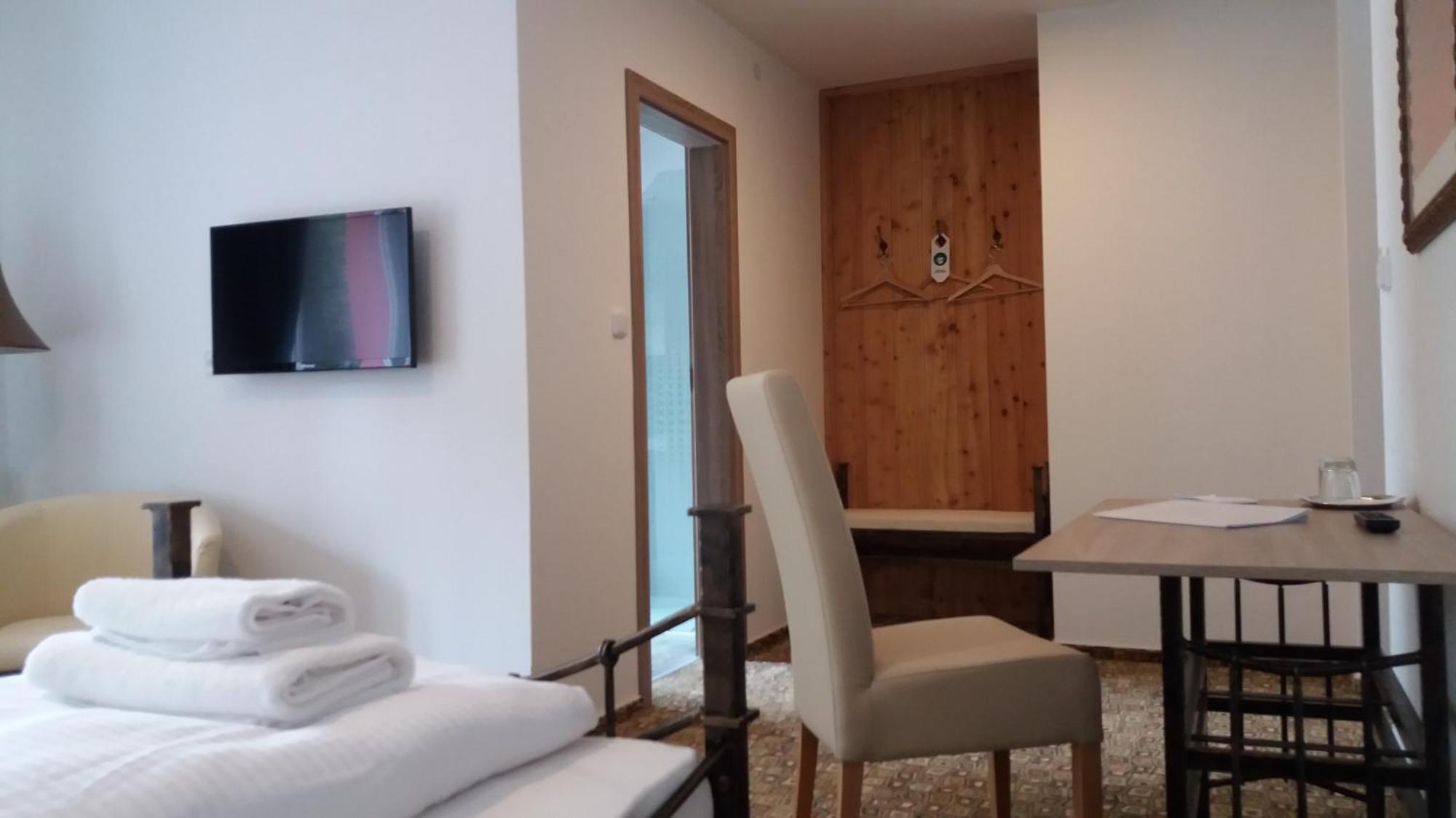 Hotel Bouczech Lipno nad Vltavou Eksteriør billede