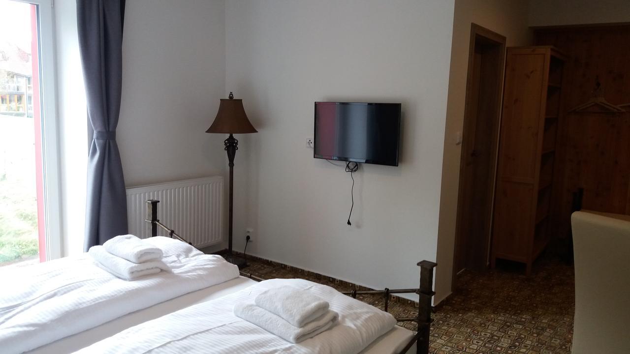 Hotel Bouczech Lipno nad Vltavou Eksteriør billede
