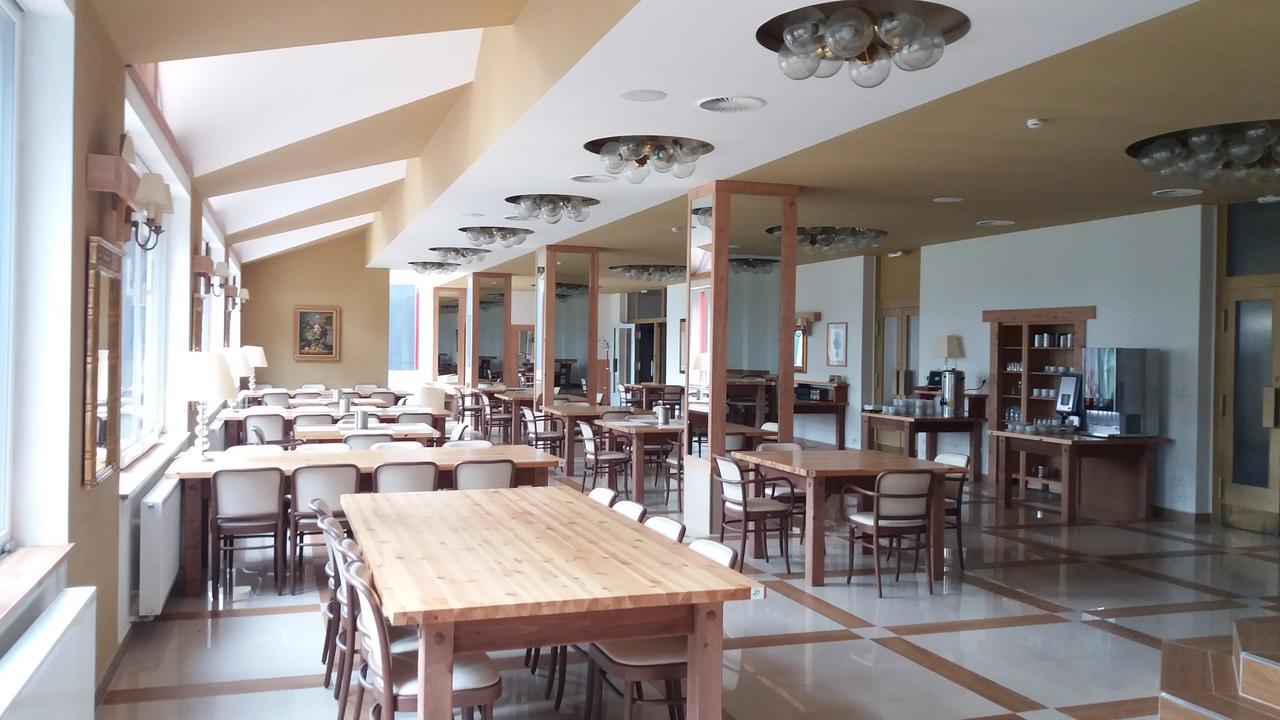 Hotel Bouczech Lipno nad Vltavou Eksteriør billede