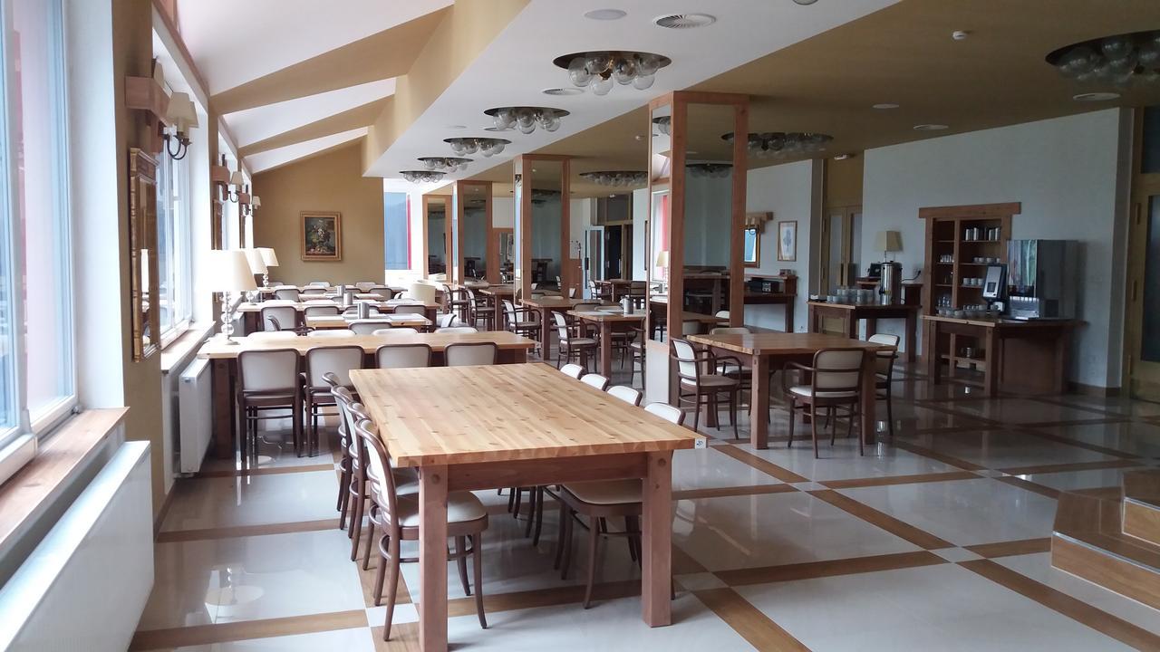 Hotel Bouczech Lipno nad Vltavou Eksteriør billede